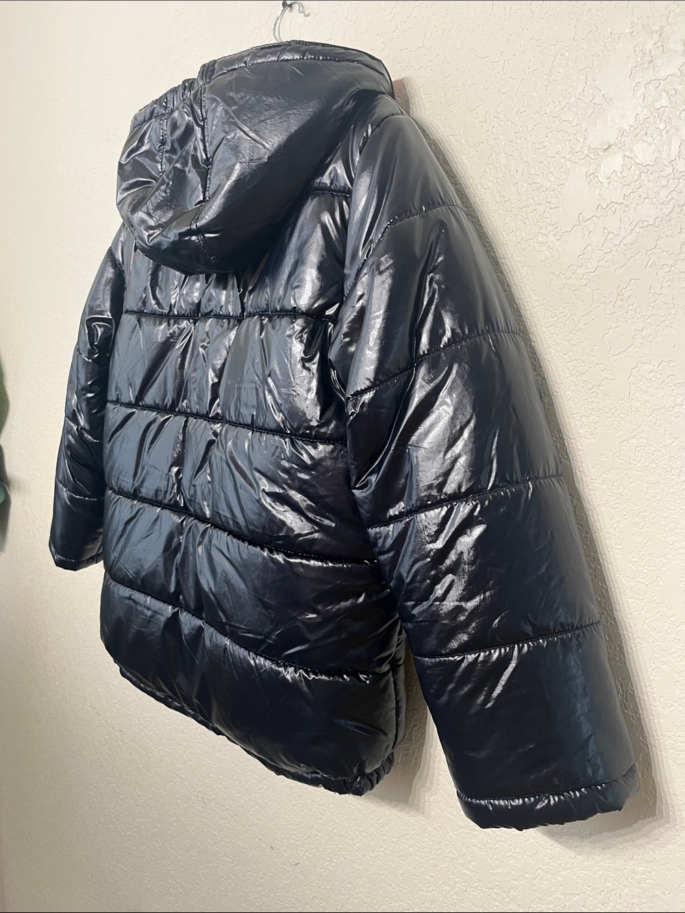 Tommy Hilfiger Youth Big Boy XL 18/20 Black Puffer with Red Hood Lining - Picture 13 of 13